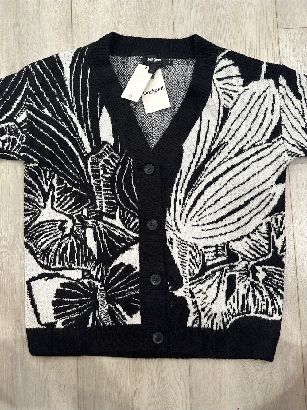 Desigual NWT Black White Floral Oversized Cardigan Sweater Size Small
